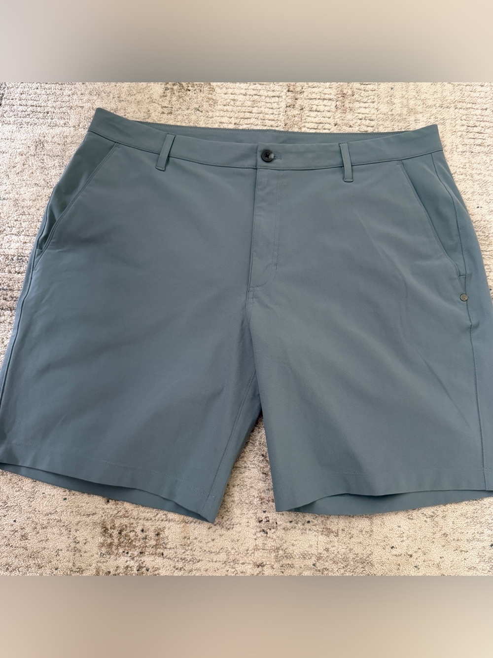 vuori meta short 8” inseam gray golf shorts size 38